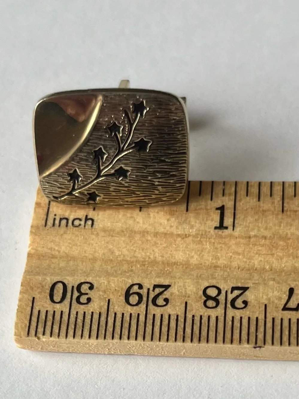 Vintage cuff links. Gold tone with texture and pattern. Great condition.